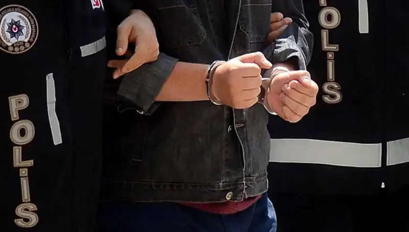 Kayseri'de Yasa Dışı Silah Ticareti Operasyonu: İki Zanlıya Gözaltı