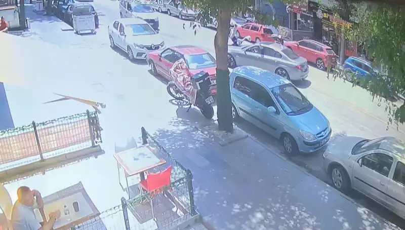 Karşıdan Karşıya Geçerken Araba Çarpan Genç, Hayata Dönüş Mücadelesi Veriyor