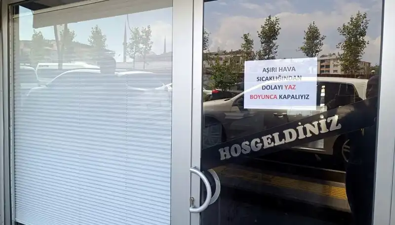 Sıcaklar Esnafı Vurdu: Afrika Sıcakları Dükkanları Kapattı