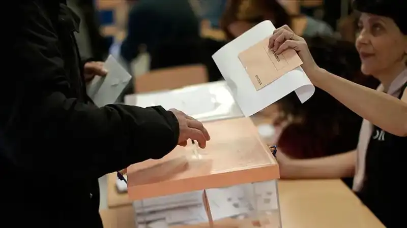 İspanya’da Sosyalistlerin İkinci Seçim Hezimetinin Nedeni Nedir?