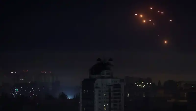 Rusya’nın Hava Saldırıları Artarken, Kiev ve Sumi’de Tahliye Emri Verildi