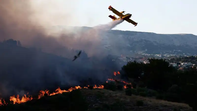 Sakız Adası'nda Günlerdir Süren Orman Yangını Kontrol Altına Alındı