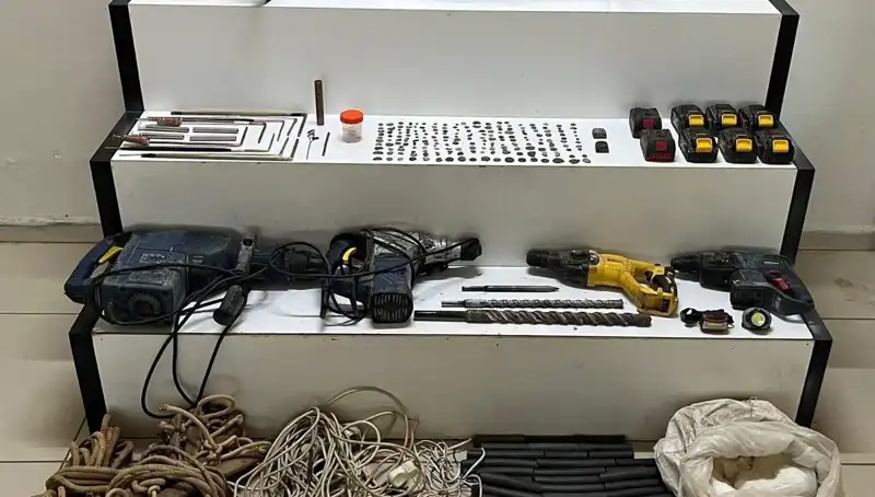Balıkesir'de Tarihi Eser ve Patlayıcı Madde Operasyonu: Olayın Ayrıntıları!