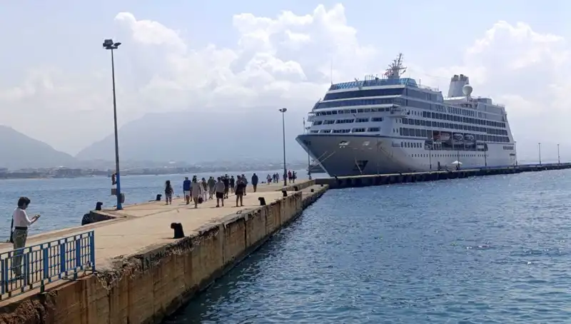Alanya, ABD'li Turistlerin Gözdesi: Kruvaziyerle Gelen Misafirler