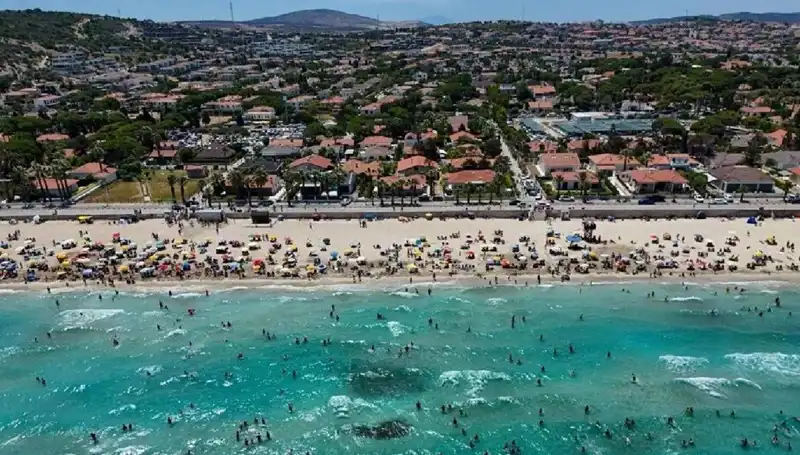 Çeşme'de Su Kesintisi Krizi: Vatandaşlar Çaresiz Bekliyor