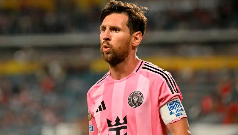 Messi, Yeni Takımında Göz Doldurdu: Direktten Dönüş ve Beraberlik
