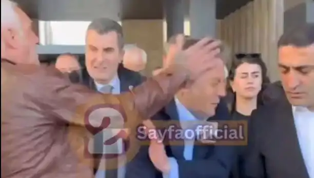 Özgür Özel, AKM Çıkışında Saldırıya Uğradı: Olayın Detayları Neler?