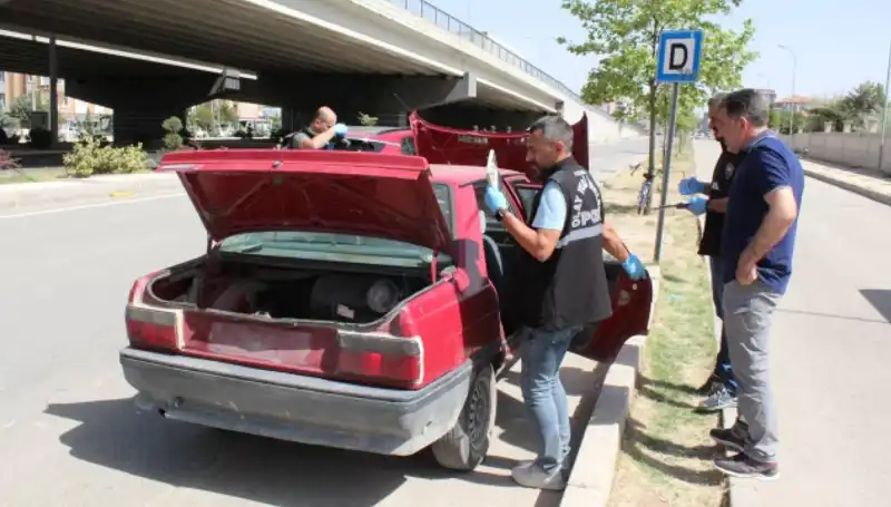 Çaldığı Araçta Yakıt Bitince Yeni Araca Geçiş Yaptı!
