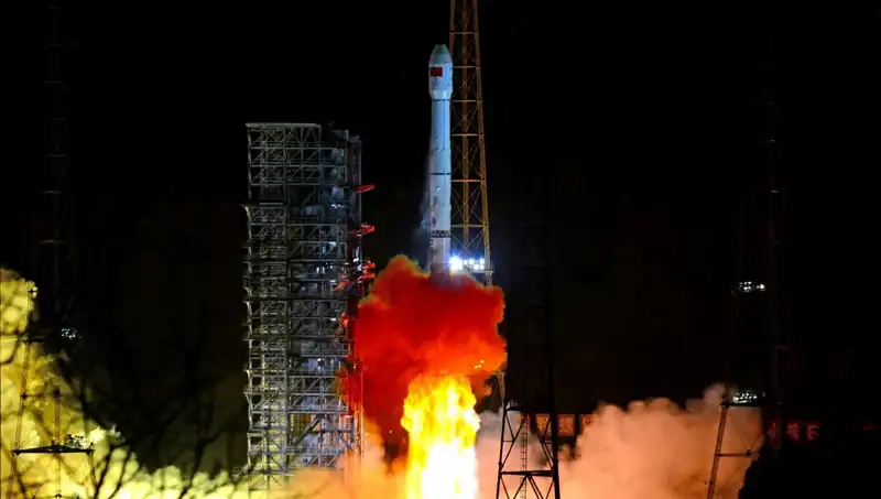 Çin'in Tienvın-2 Asteroid Keşif Aracı Uzaya Fırlatıldı: Yeni Bir Dönüm Noktası