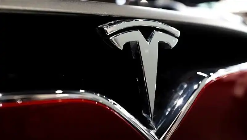 Tesla’da Ucuz Model Tartışmaları Sürüyor: FSD Sahipleri Ne Olacak?