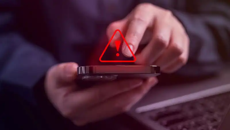İngiltere, Acil Durum Uyarısı İçin 87 Milyon Telefondan Aynı Anda Seslendirme Yapacak