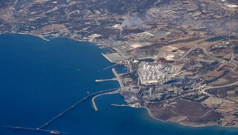 ABD Gemi, İsrail’e Silah Taşırken Limasol’a Uğrayan Güvenlik Zirvesi