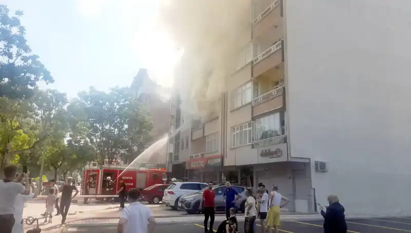 Yangının Ardından Hastaneye Kaldırılan Gençlerin Hayatta Kalma Mücadelesi