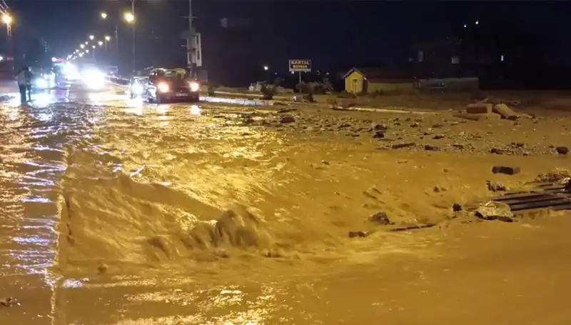 Konya ve Ankara'da Sel Felaketi: Doğa'nın Gücü Hızla Ortaya Çıktı