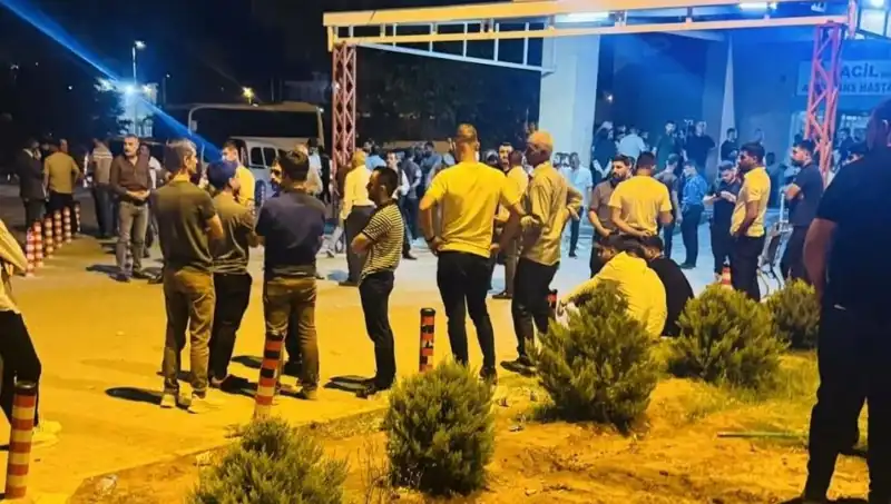 Şırnak'ta Korkunç Silahlı Çatışma: İki Aile Arasında Çatışma Çıktı, 1 Kişi Can Vermiş Olabilir