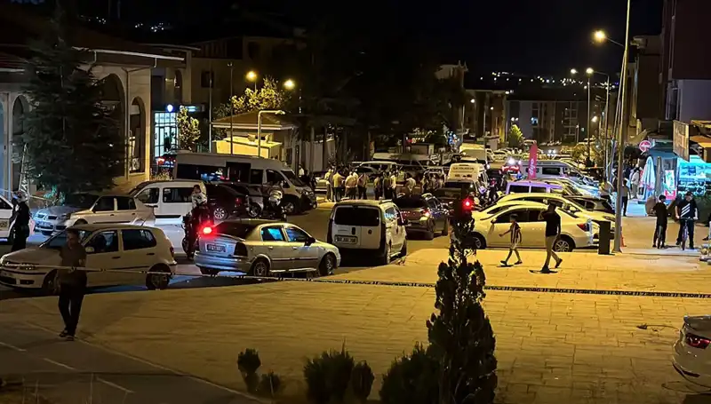 İki Ailenin Kavgası: 1 Ağır 3 Yaralı, Gözaltılar Başladı