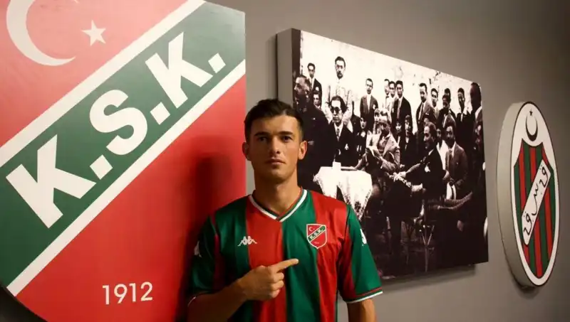 Karşıyaka'da Transfer Hareketliliği: Yeni İsimler Geliyor!