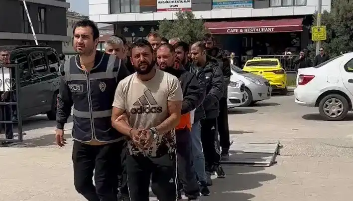 Edirne’de Eş Zamanlı Operasyon: Yedisi Firari Olmak Üzere 7 Şüpheli Yakalandı!