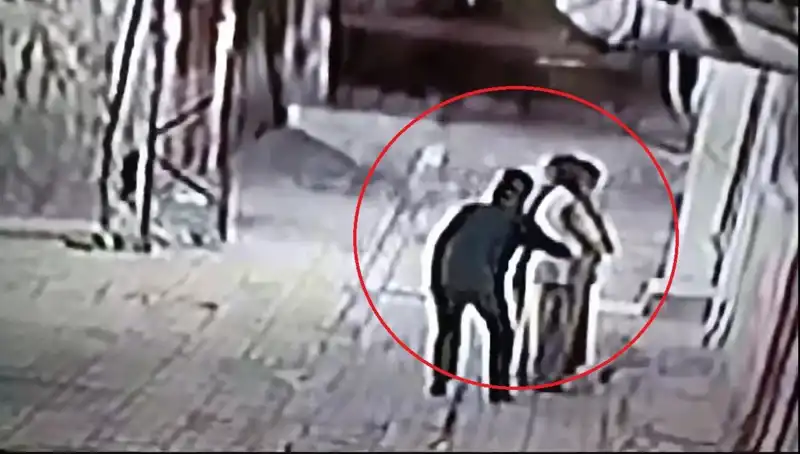 Kapkaççılara Gizli Operasyon: Polisler Pazarcı ve Simitçi Kılığında!
