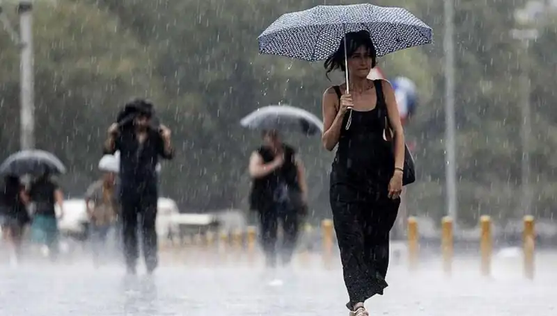 İstanbul ve Ankara'ya Sağanak Yağış Uyarısı: 25 İlde Etkili Olacak!