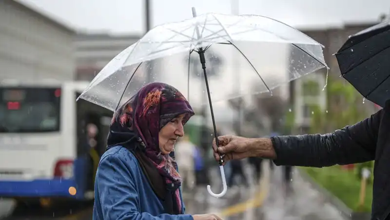 Türkiye Genelinde Gök Gürültülü Sağanak Yağmur Bekleniyor: Hava Durumu Raporu