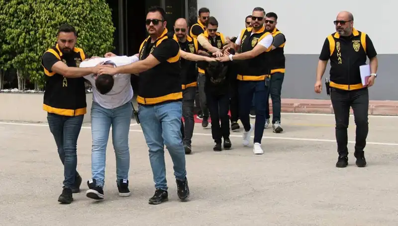 İş Adamları Hedefte: Sevgili Tuzağında Şok Ayrıntılar!