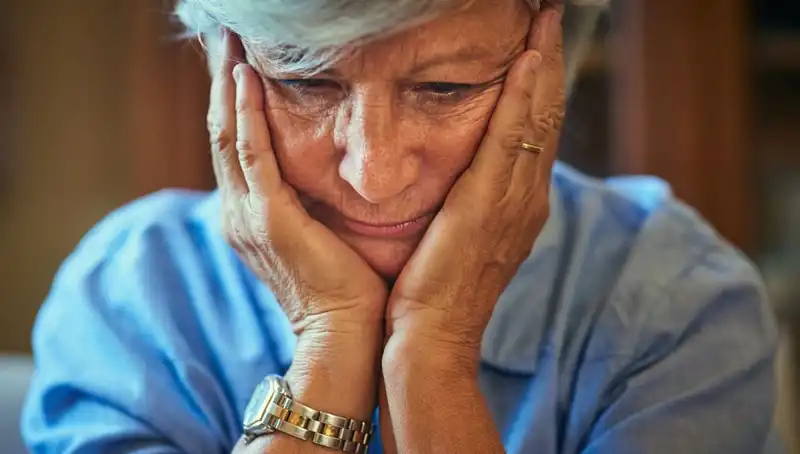 40'lı yaşlarının ortasında Alzheimer tanısı: Stresi uyarı işareti olarak görmedim
