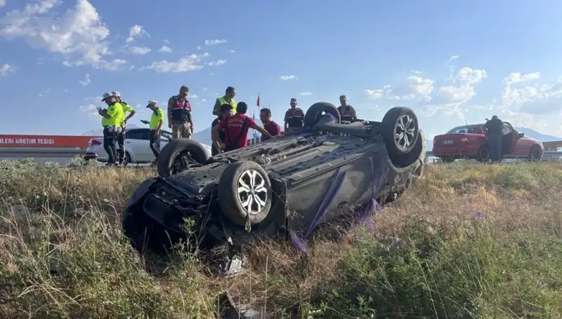Nişan Töreninden Dönüş Yolunda Facia: 1 Ölü, 4 Yaralı