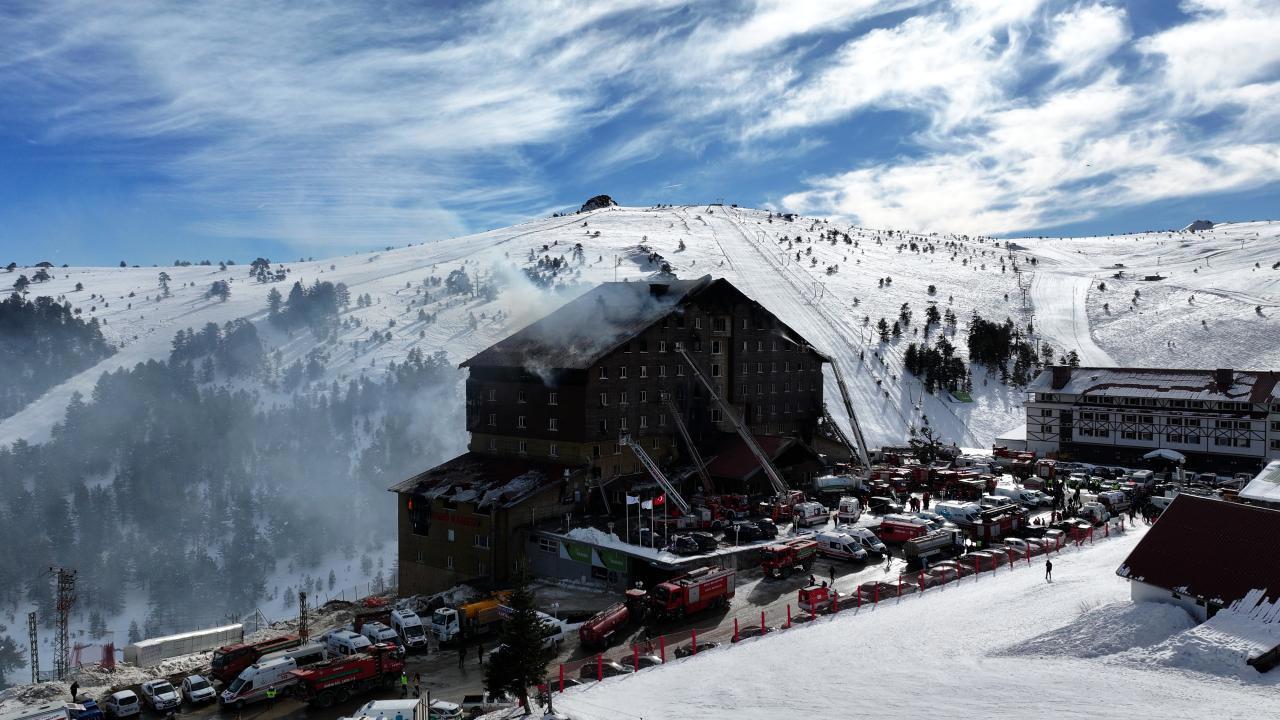 Bolu Belediyesi, yanan otele "uygunluk" belgesi verdi